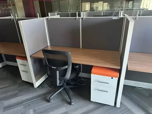 Friant Novo 5x2 Used Cubicles