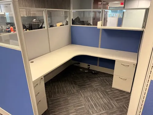 AIS Divi 6x7 Used Cubicles